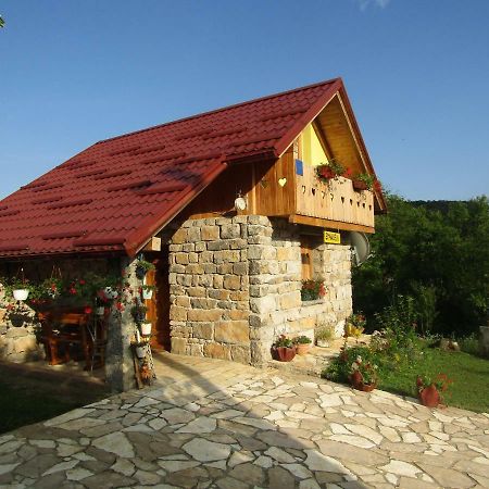 Guest House Emanuela Slunj Exterior photo